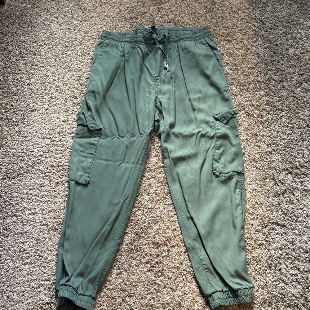 Ellen Tracy Olive Cargo Pants for Women